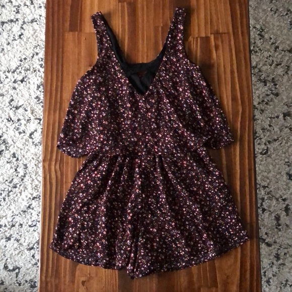 Xhilaration Romper - Picture 2 of 4